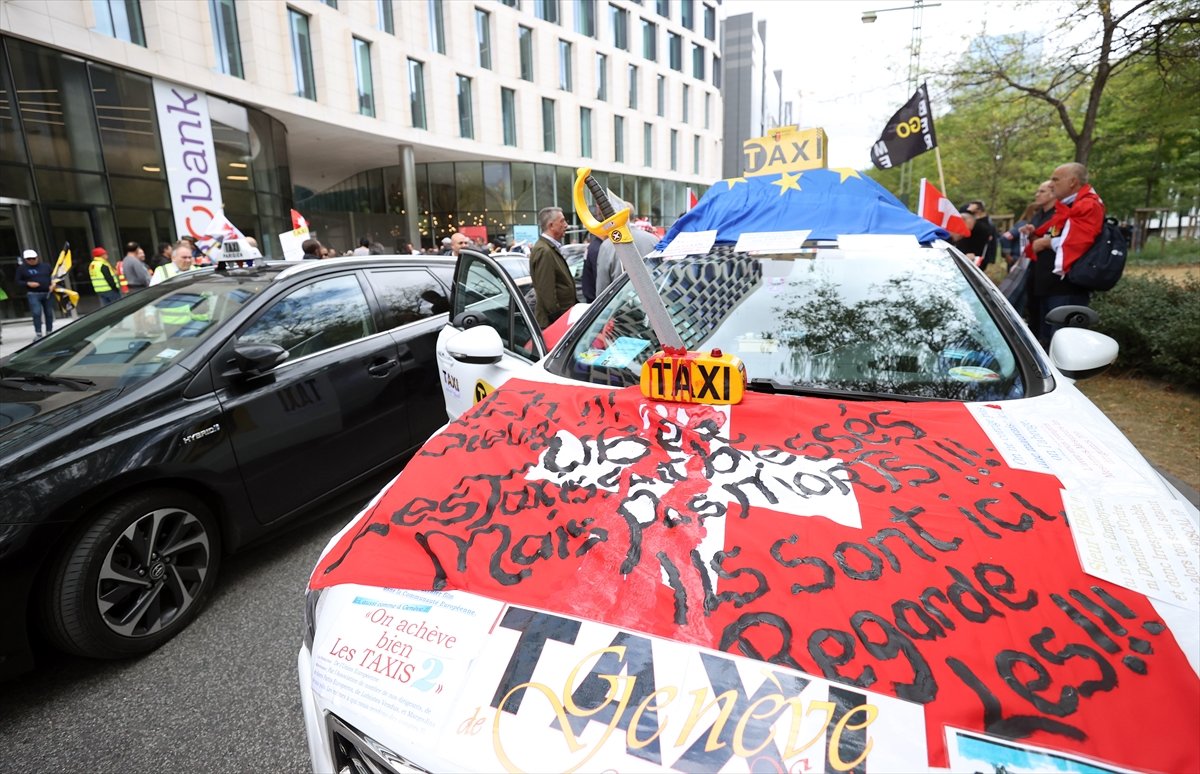 Brüksel de taksiciler, Uber i protesto etti #13