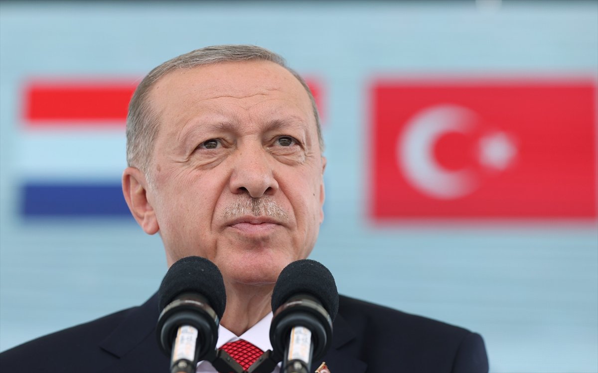 Cumhurbaşkanı Erdoğan, Balkan turu sonrası gazetecilere konuştu #1