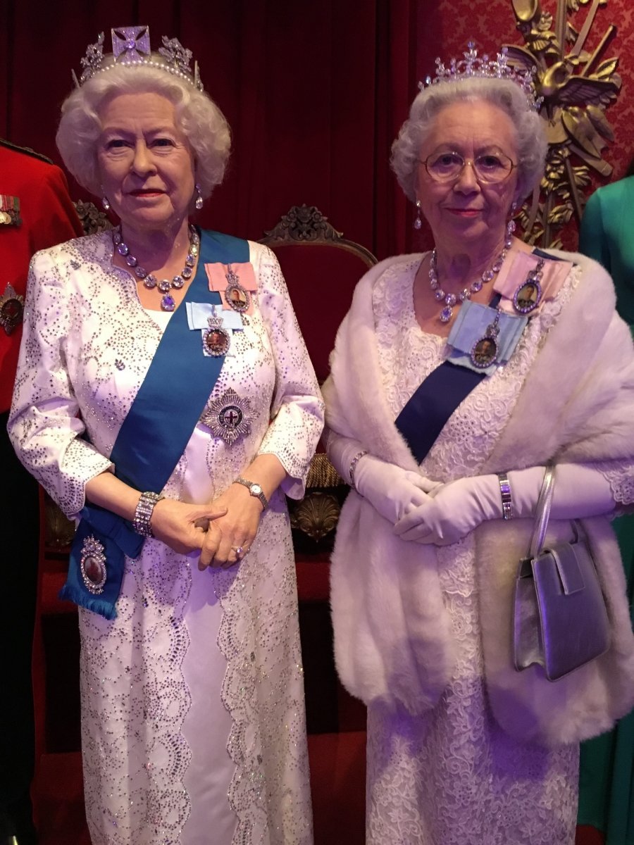 Mary Reynolds draws attention with her resemblance to Queen Elizabeth #3