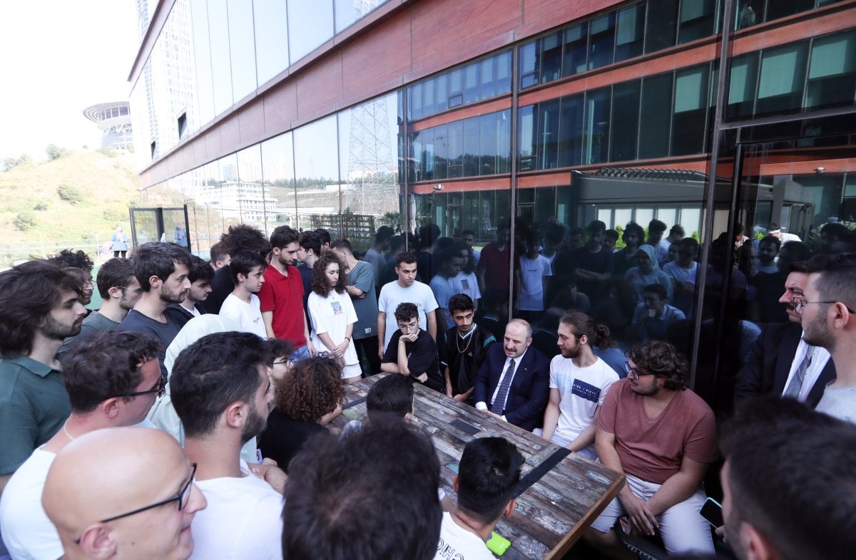 Mustafa Varank, 42 İstanbul yazılım okulunda gençlerle buluştu #12