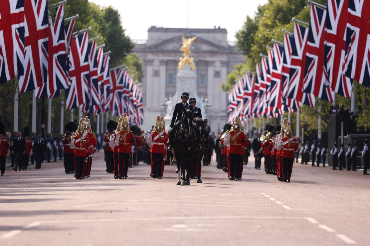 Kraliçe Elizabeth in cenazesi Londra da #15