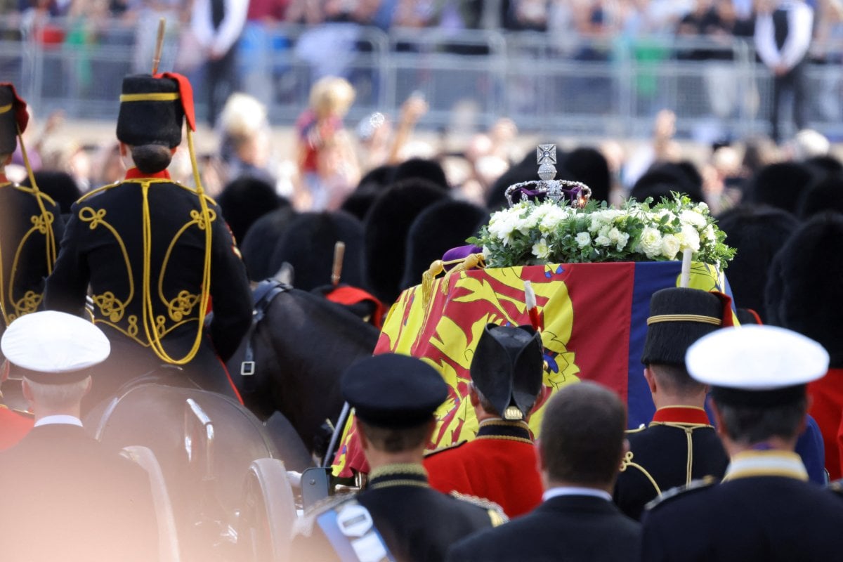 Kraliçe Elizabeth in cenazesi Londra da #19