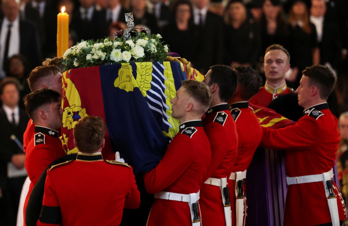 Kraliçe Elizabeth in cenazesi Londra da #20