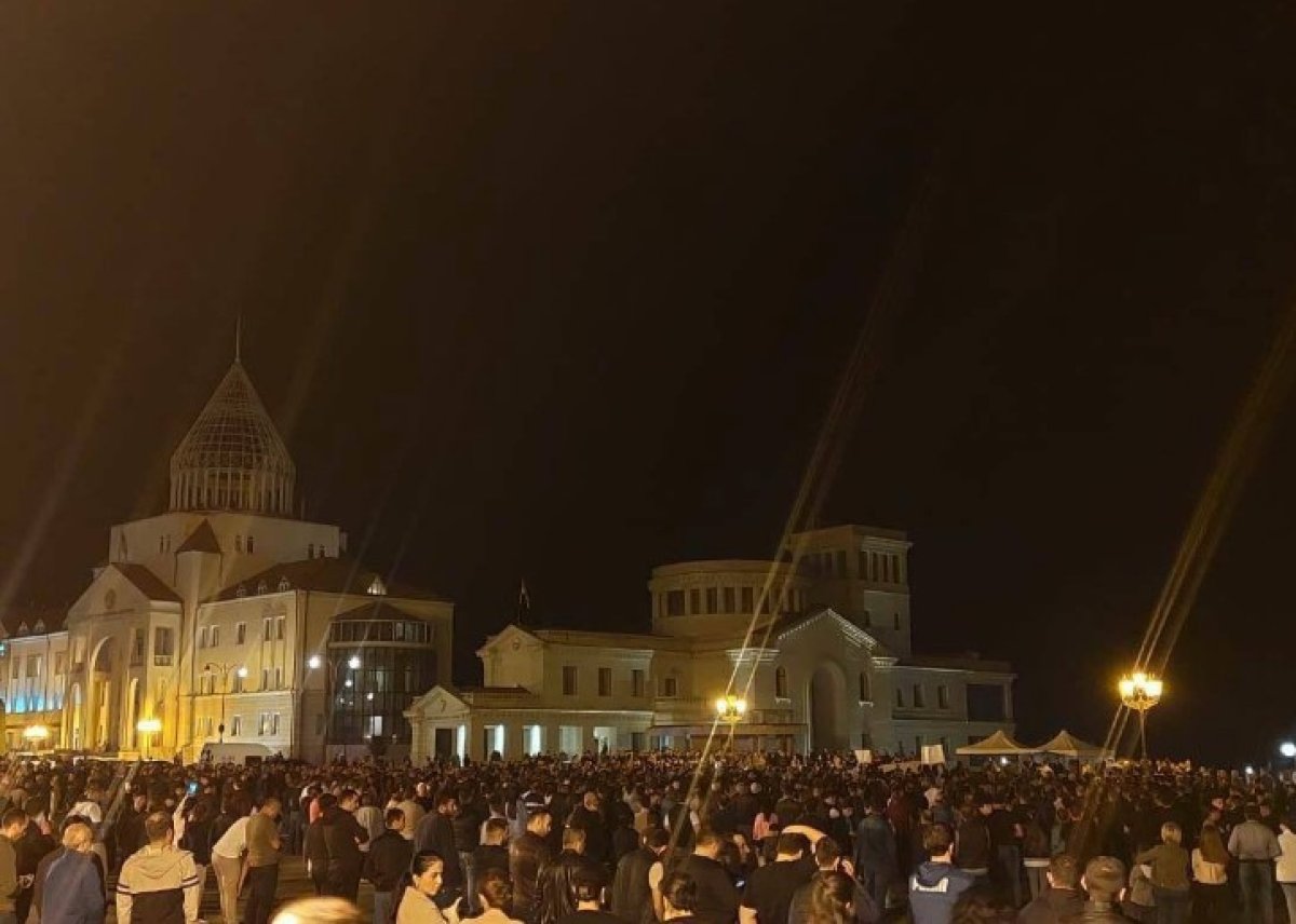 Ermenistan da Paşinyan karşıtları sokağa indi #2