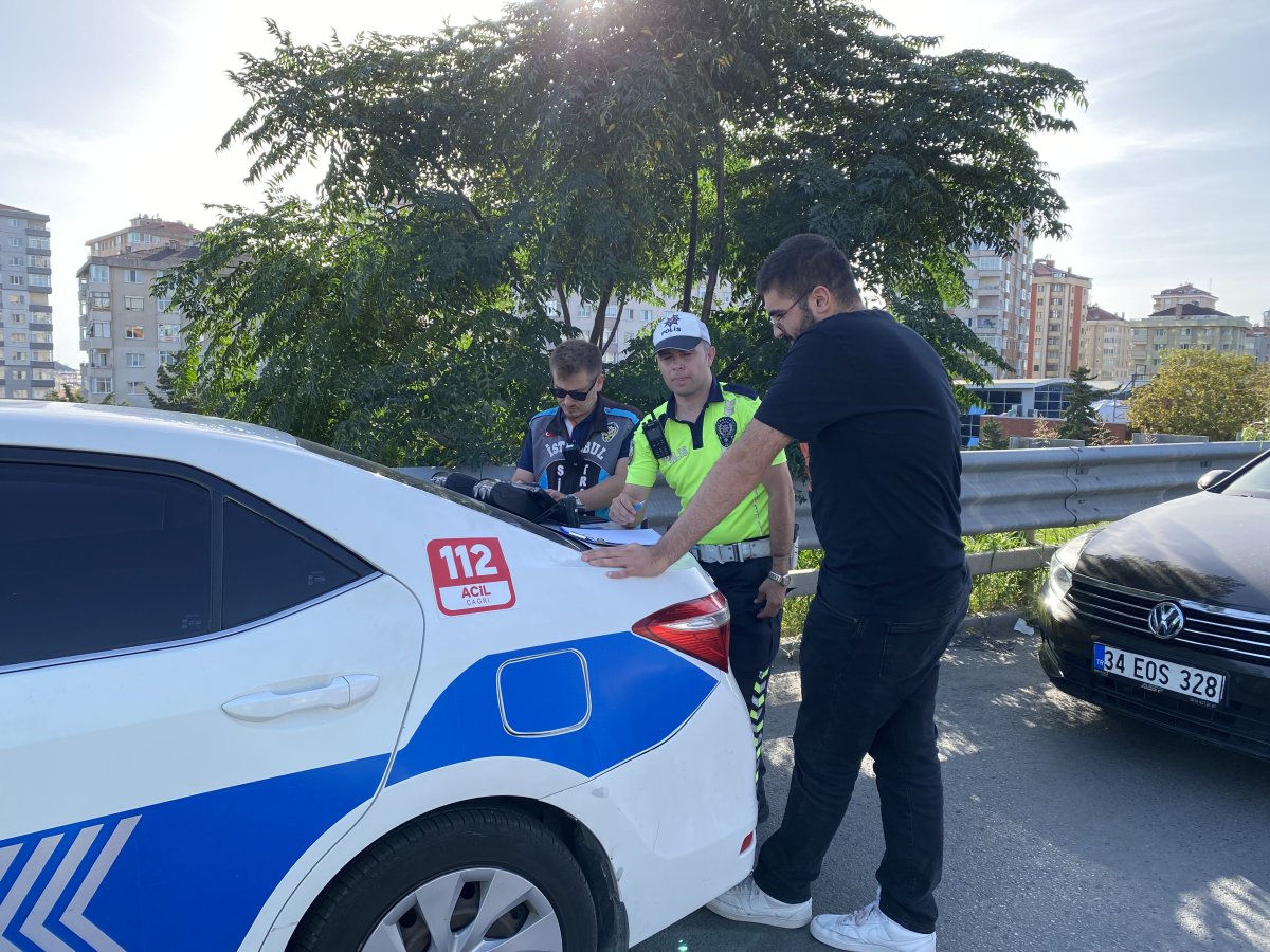 Kadıköy’de çakar denetimi: Sürücülere ceza yağdı #3