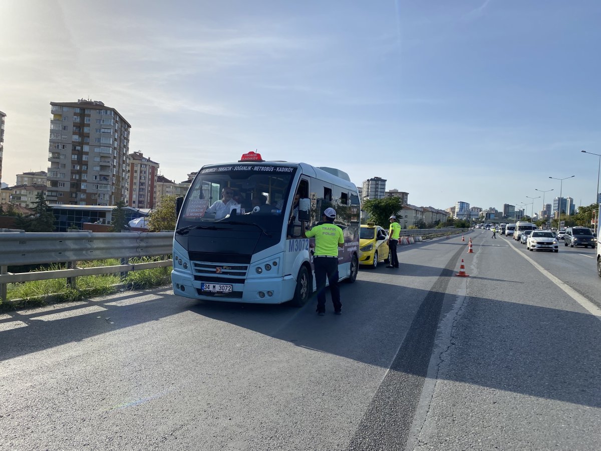 Kadıköy’de çakar denetimi: Sürücülere ceza yağdı #2