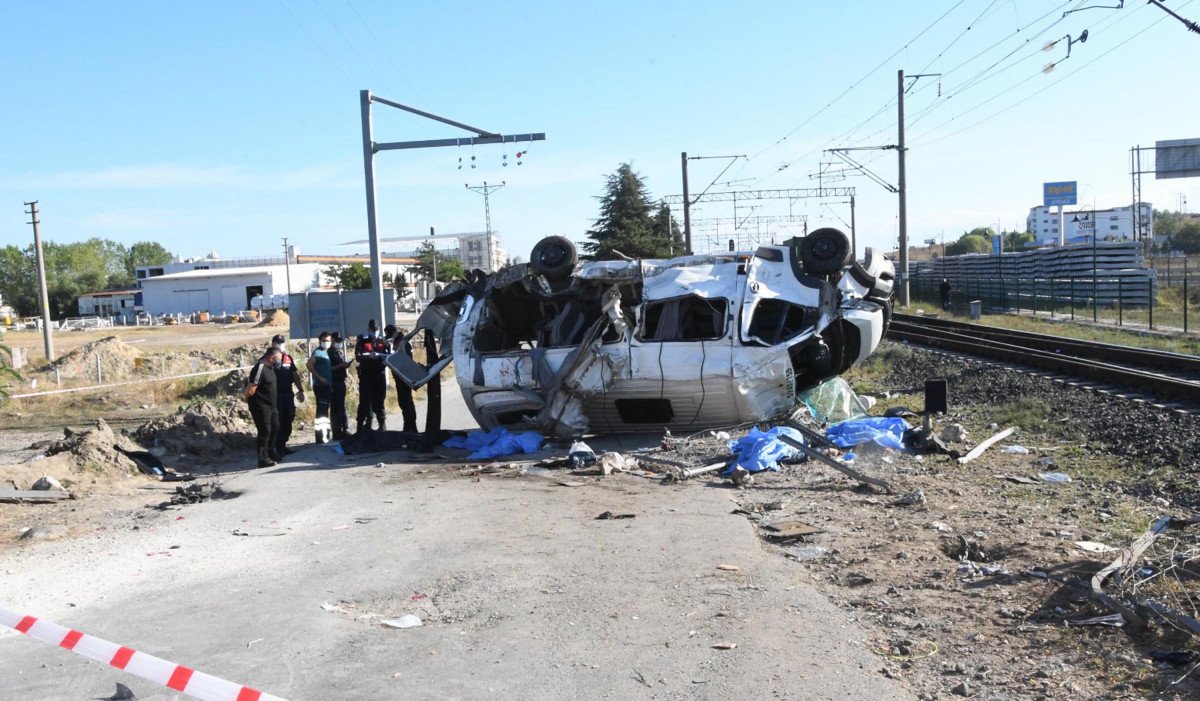 Tekirdağ’da 7 kişinin öldüğü kazada şoför: Treni rayların üzerinde fark ettim #6