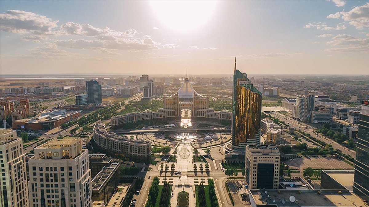 Kazakistan da başkentin adı yeniden Astana oldu #1