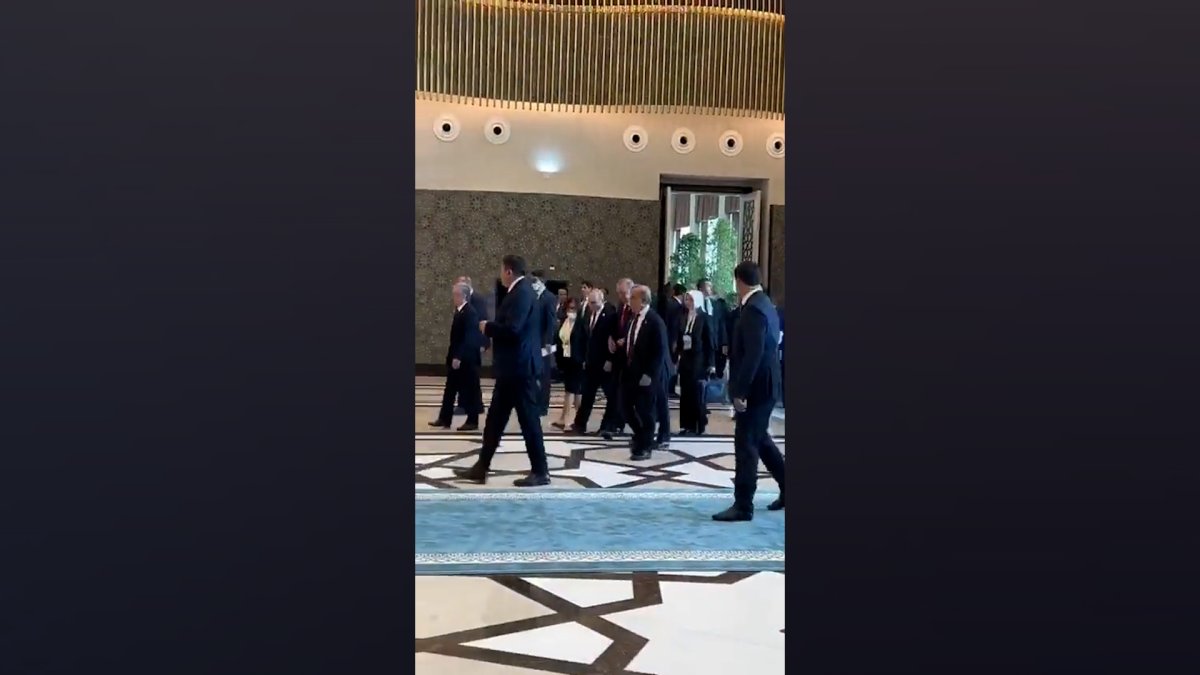 Cumhurbaşkanı Erdoğan ve Putin kol kola yürüdü #1
