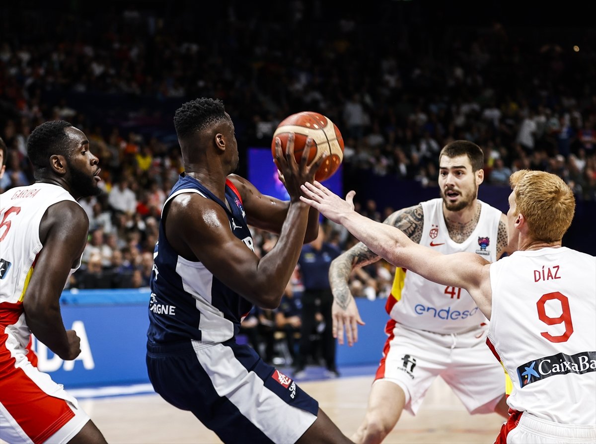 Fransa yı yenen İspanya, basketbolda Avrupa Şampiyonu #1