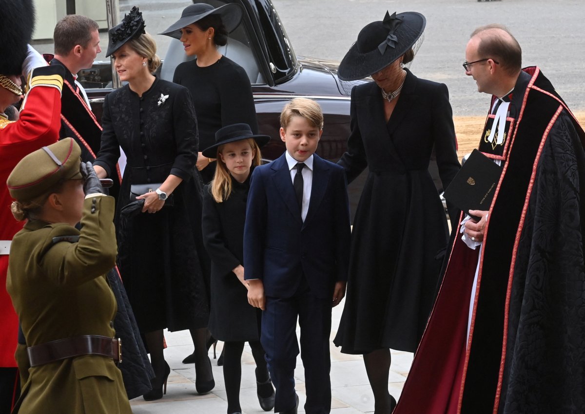 Kraliçe 2 nci Elizabeth in cenaze törenine akın #4