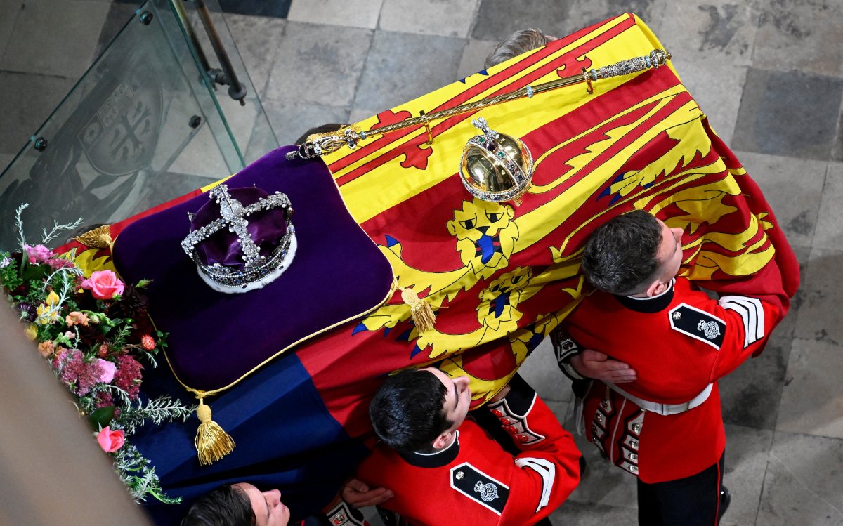 Kraliçe 2 nci Elizabeth in cenaze törenine akın #19