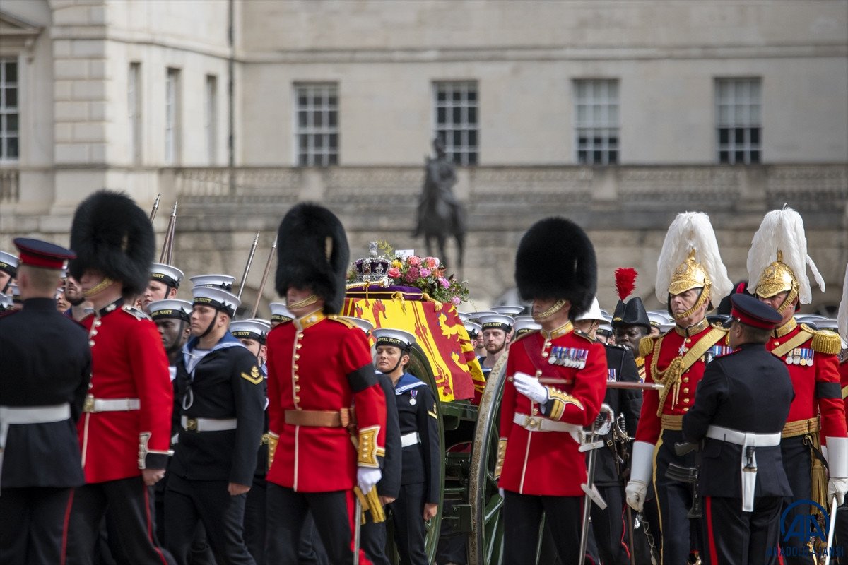 Kraliçe 2. Elizabeth için resmi cenaze töreni düzenlendi #20