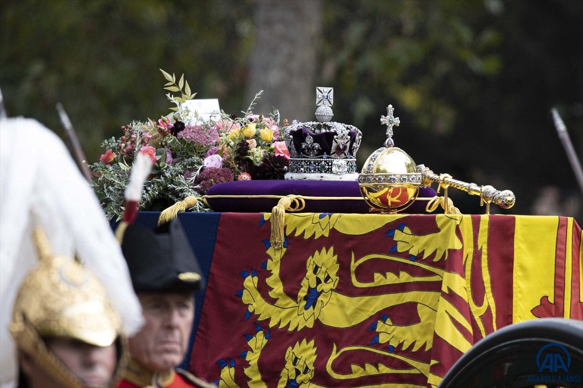 Kraliçe 2. Elizabeth için resmi cenaze töreni düzenlendi #24