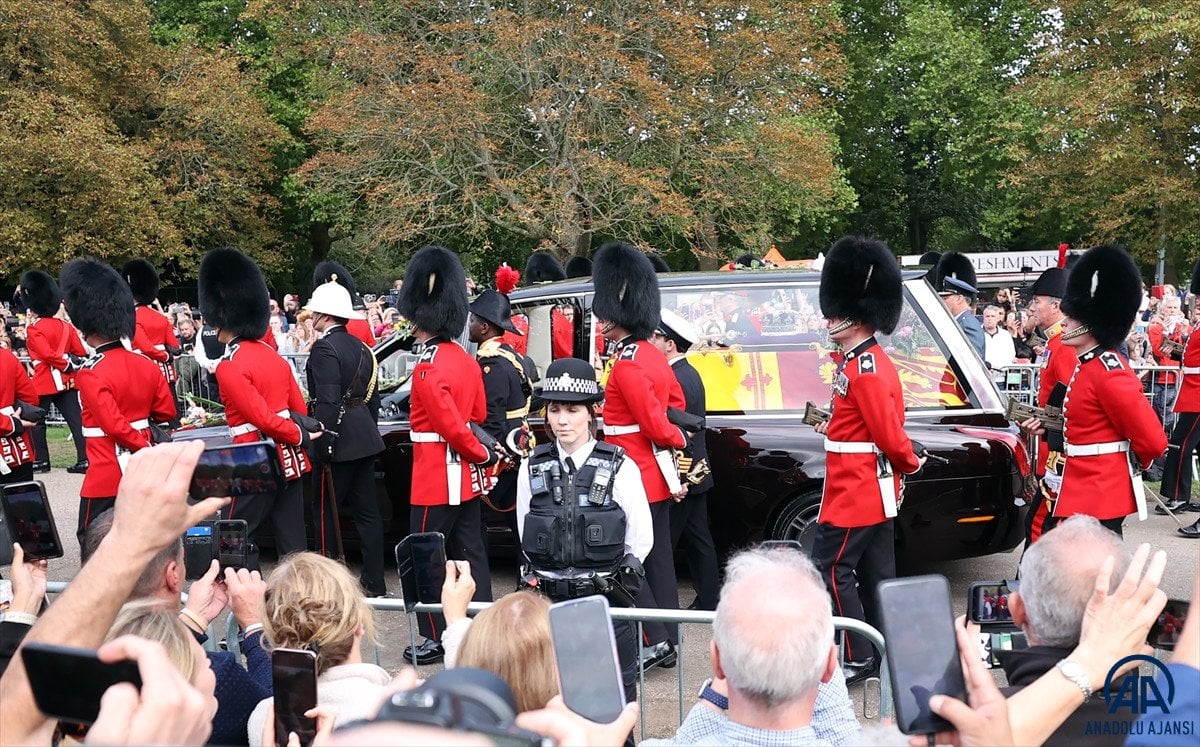Kraliçe 2. Elizabeth için resmi cenaze töreni düzenlendi #11