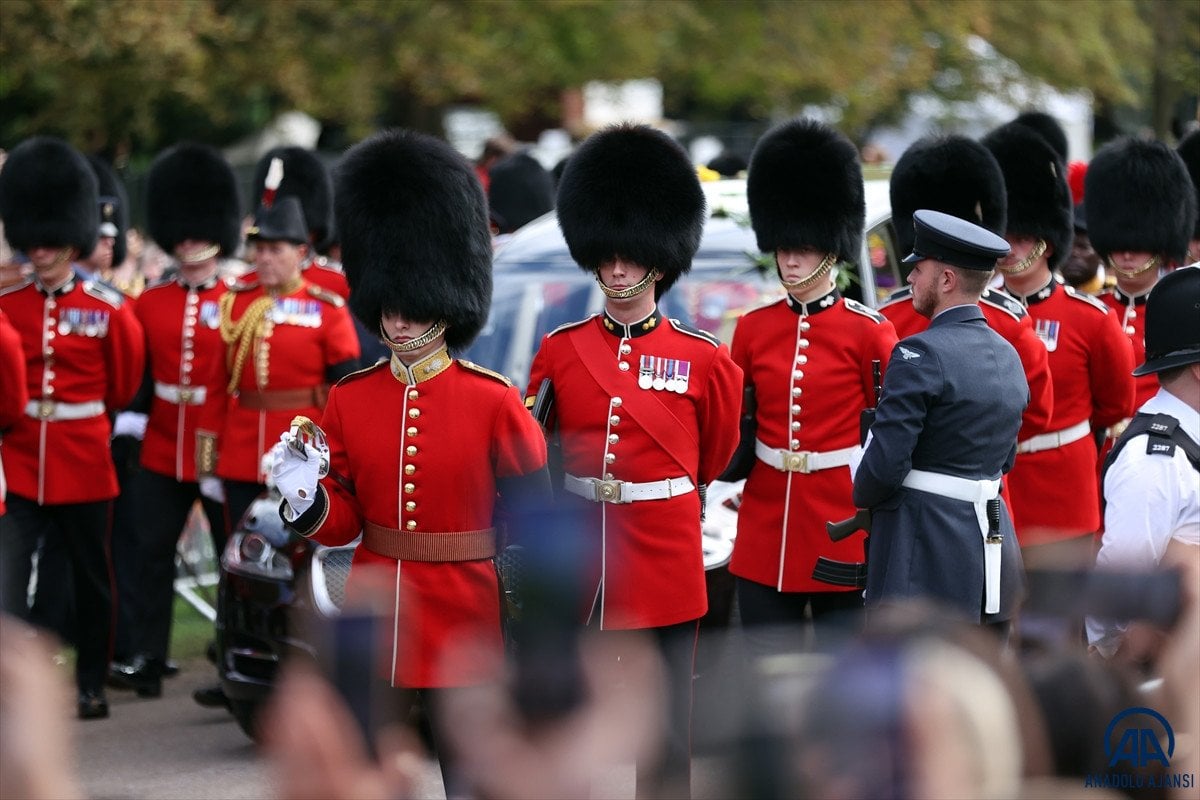 Kraliçe 2. Elizabeth için resmi cenaze töreni düzenlendi #8
