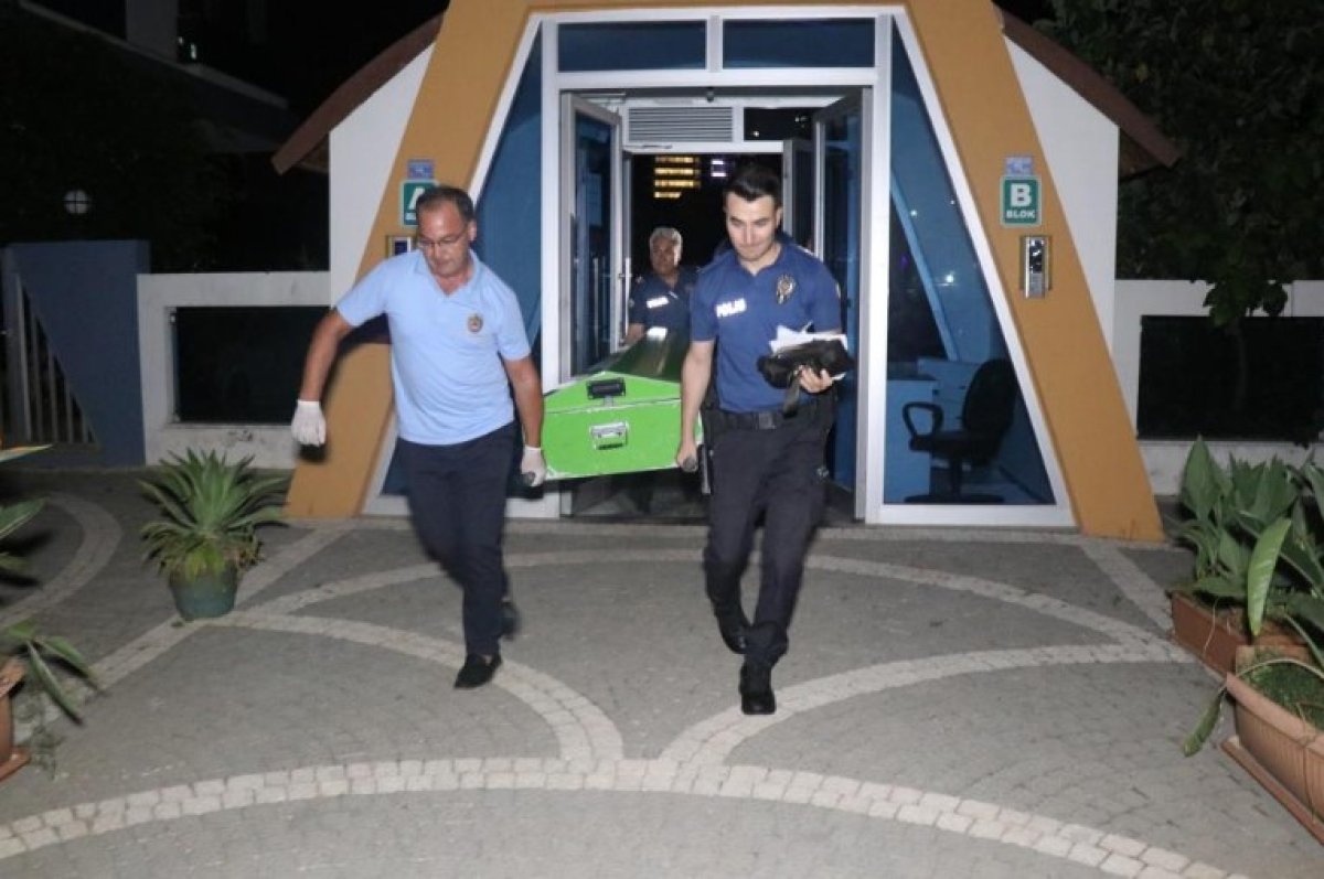 Antalya da yatak odasında mangal yakan kişi hayatını kaybetti #1