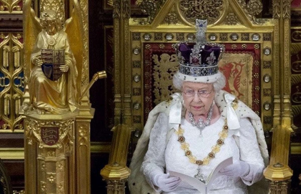 Kampanya başlatıldı: British Crown'un 7 numaralı asasını süsleyen elması iade edin
