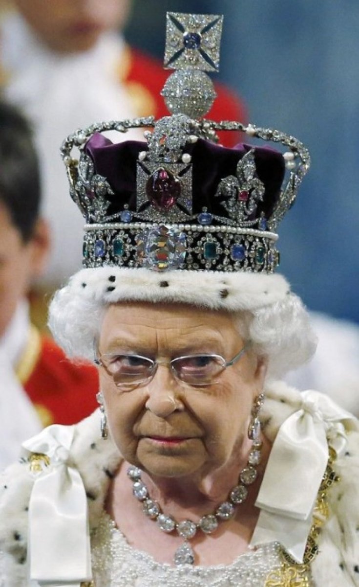 Kampanya başlatıldı: İngiliz Kraliyeti asasını süsleyen elması iade edin #1
