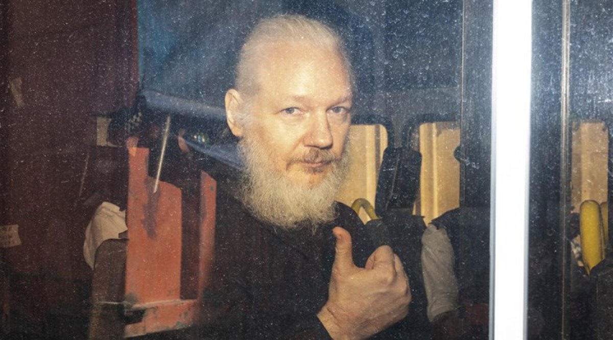 İsveç te WikiLeaks in kurucusu Assange ın ABD ye iade edilmemesi için protesto düzenlendi #1