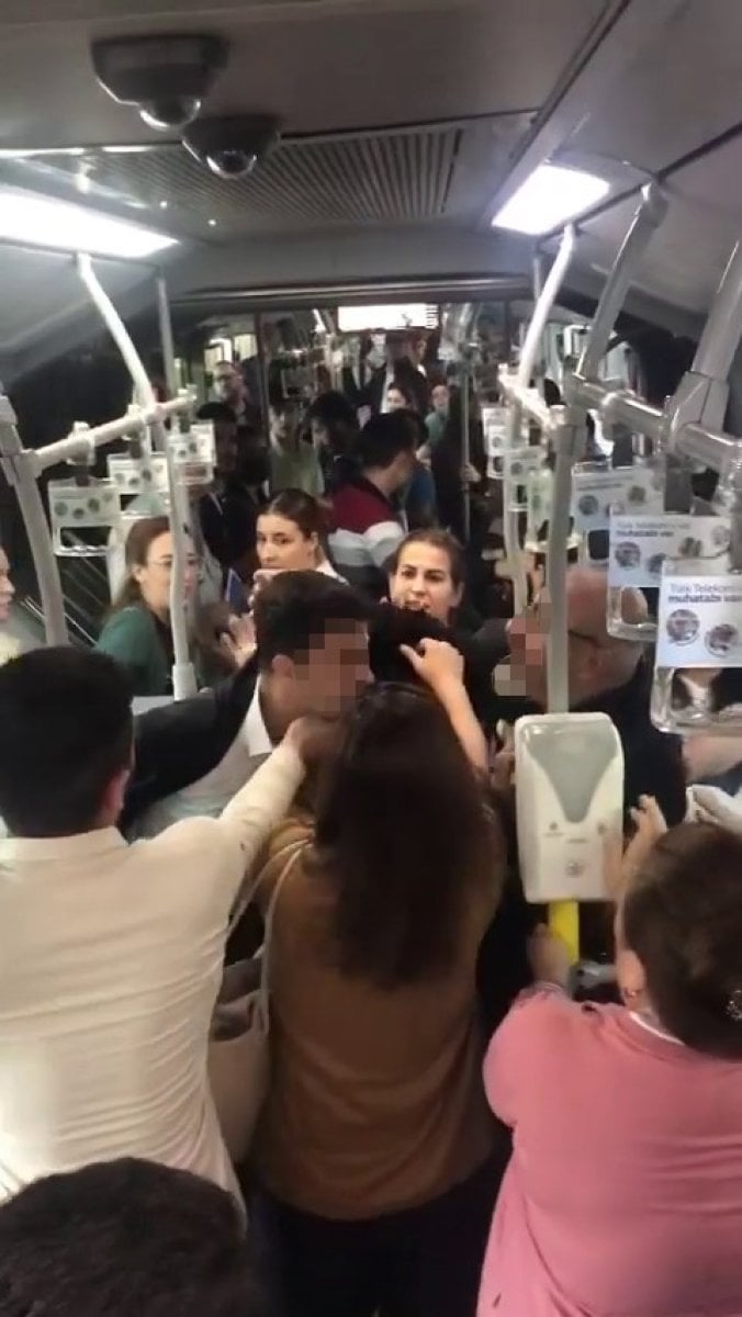 İstanbul daki metrobüste boş koltuk kavgası #1