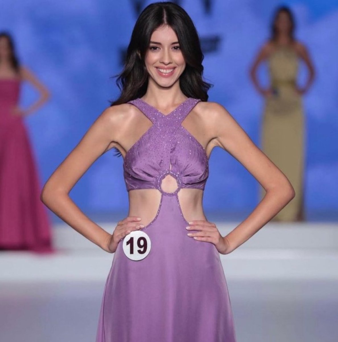 Miss Turkey 2022 birincisi Nursena Say oldu #1