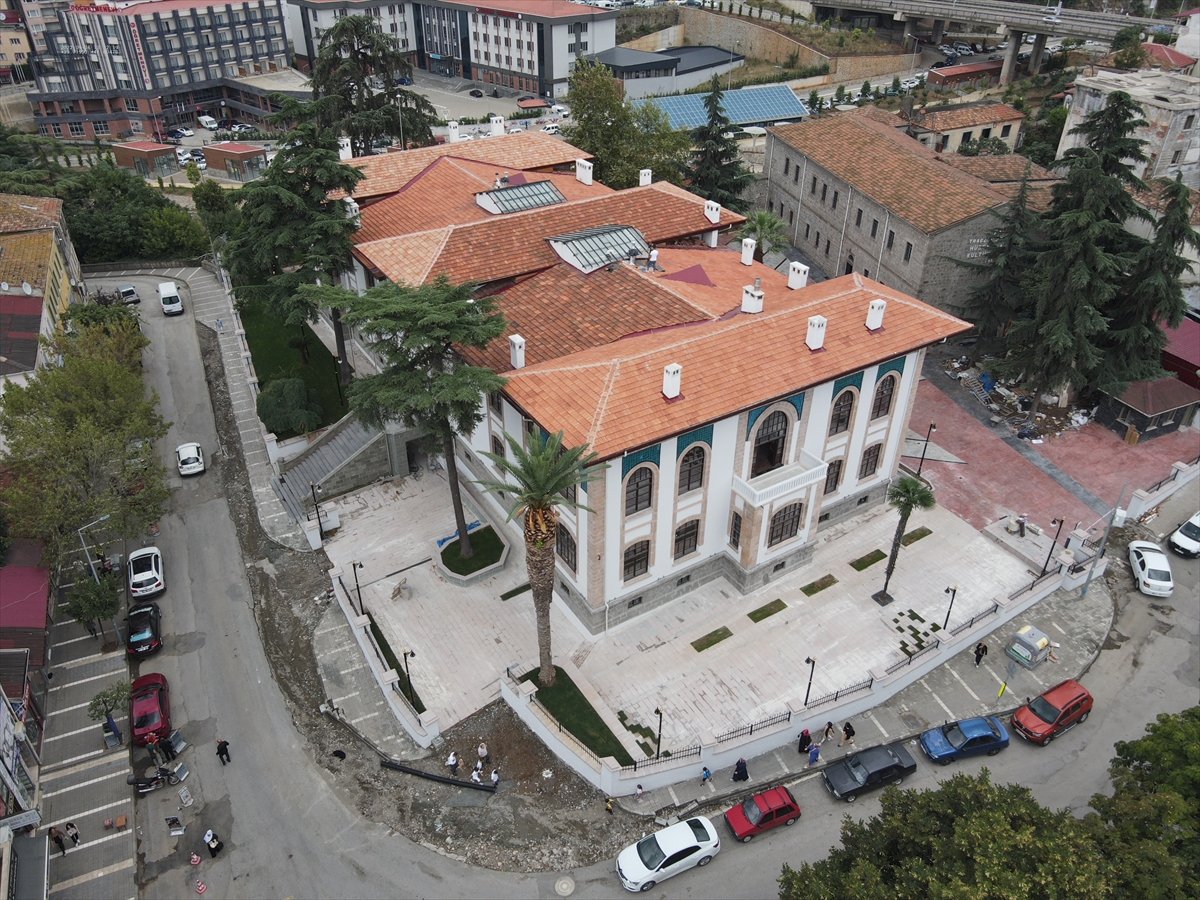 Trabzon daki tarihi vilayet binasının restorasyon çalışmaları tamamlandı #4