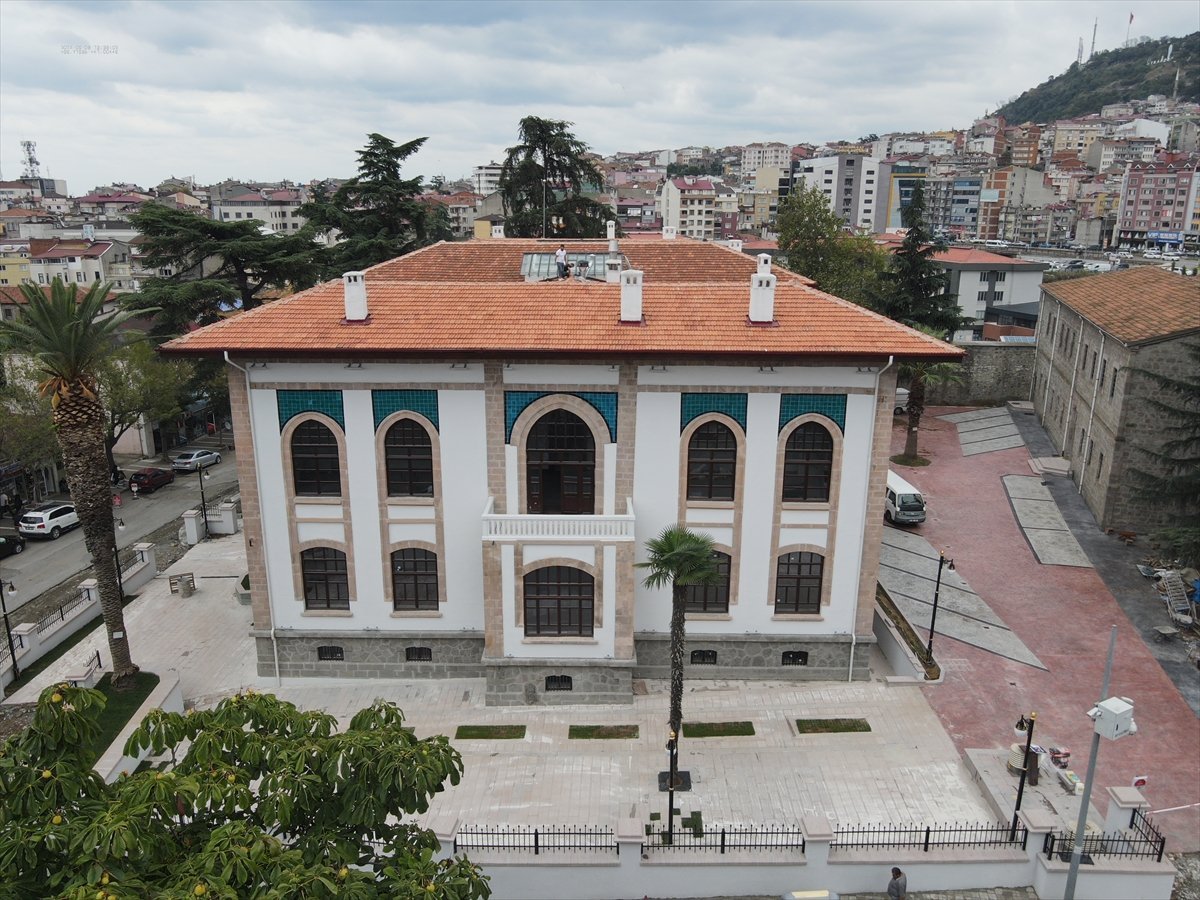 Trabzon daki tarihi vilayet binasının restorasyon çalışmaları tamamlandı #3