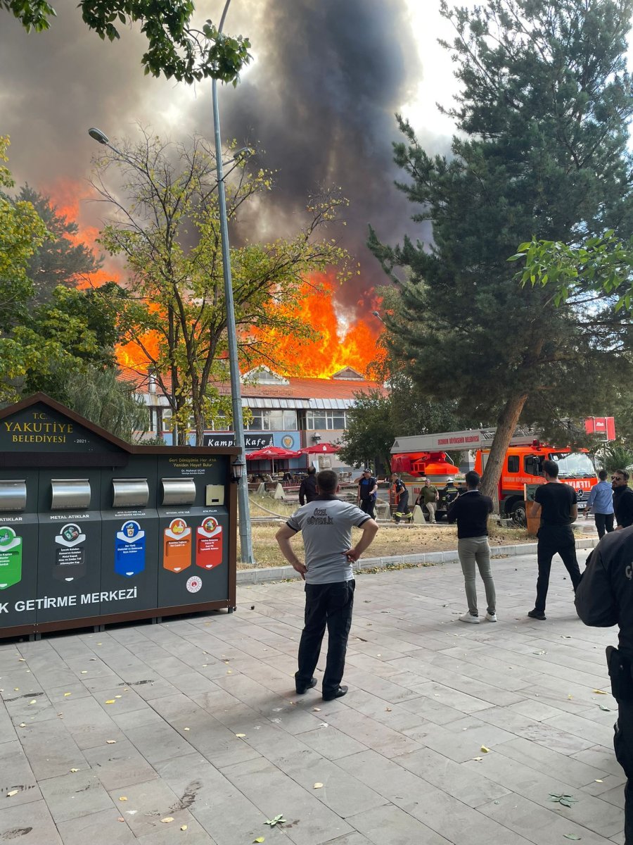 Erzurum Atatürk Üniversitesi nde yangın paniği #3