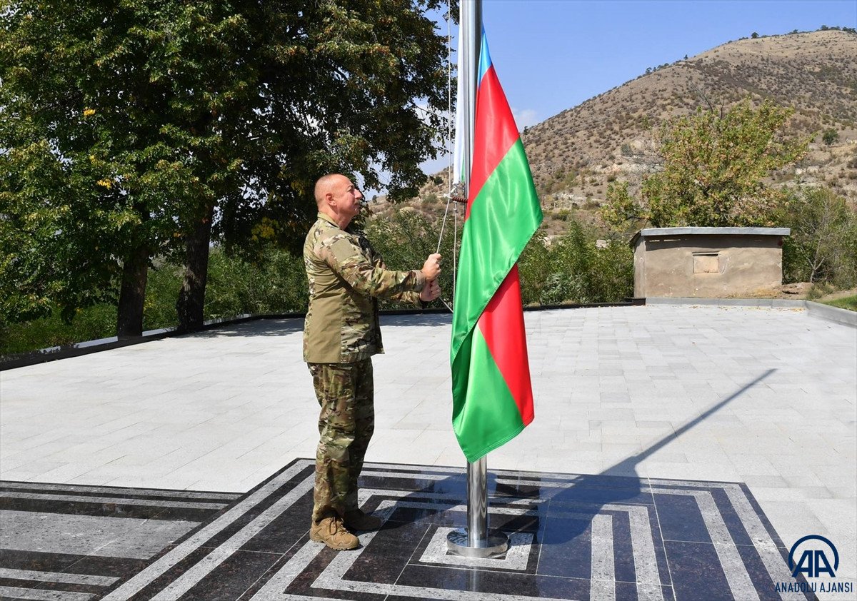 Azerbaycan Cumhurbaşkanı İlham Aliyev, işgalden kurtarılan Laçın ı ziyaret etti #7