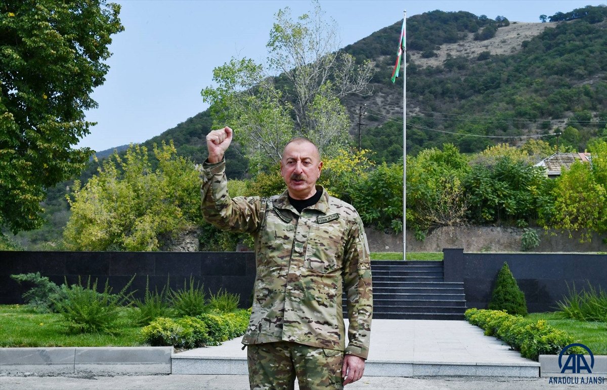 Azerbaycan Cumhurbaşkanı İlham Aliyev, işgalden kurtarılan Laçın ı ziyaret etti #2