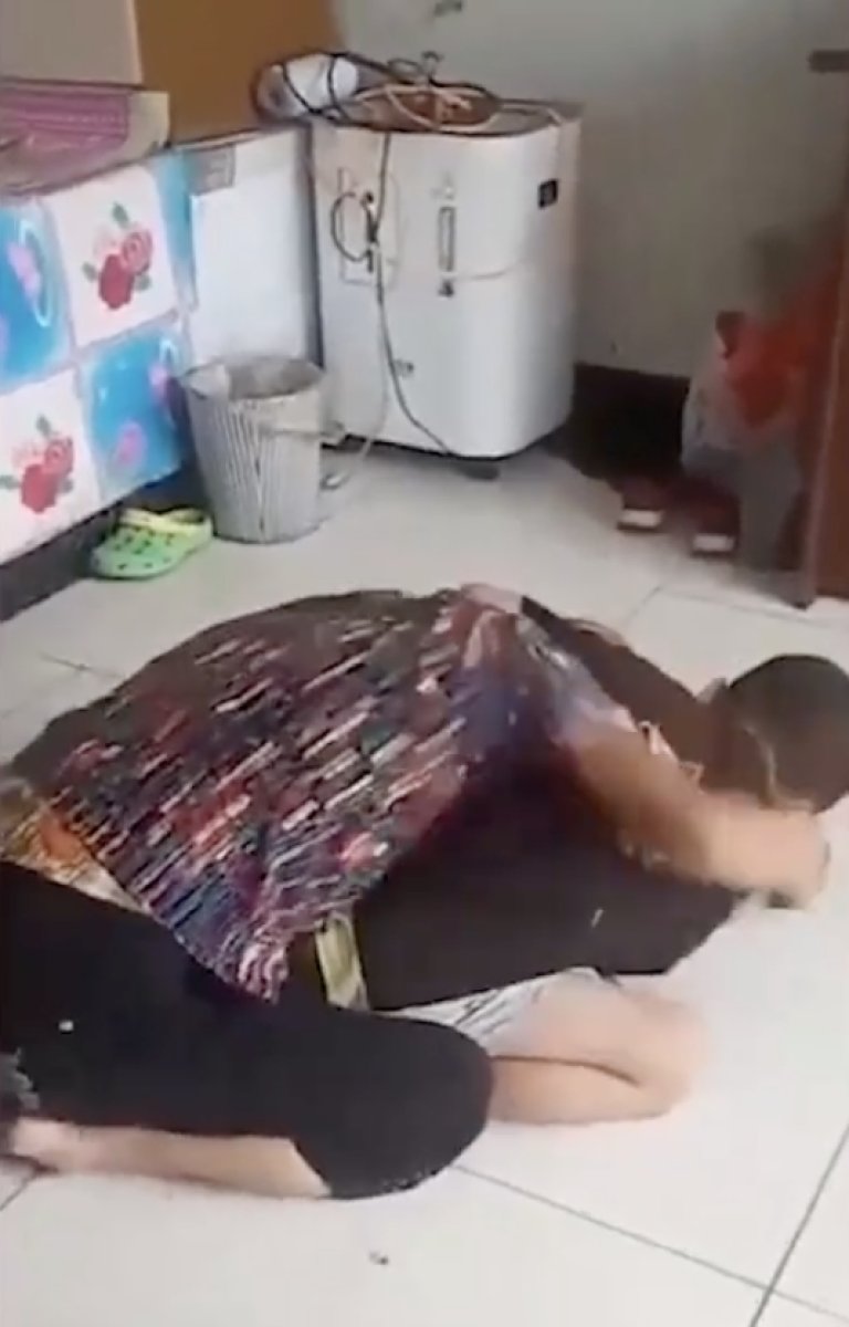 Çin'de 10 yaşındaki çocuk büyükannesini boğarak öldürdü #2