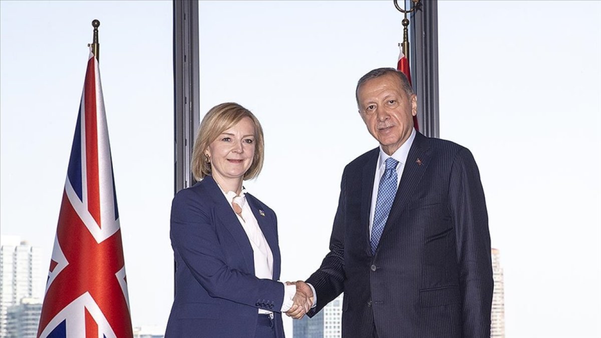 Cumhurbaşkanı Erdoğan, İngiltere Başbakanı Liz Truss ile görüştü #1
