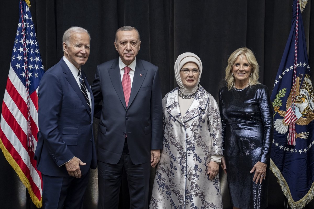 Cumhurbaşkanı Erdoğan, Joe Biden ın liderlere verdiği yemeğe katıldı #1