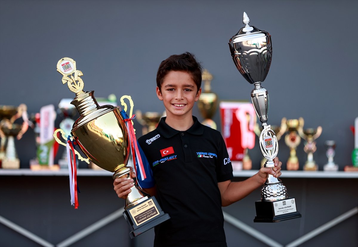 10 yaşında 30 kupa sahibi İskender, Formula 1 hayaliyle yarışıyor #4