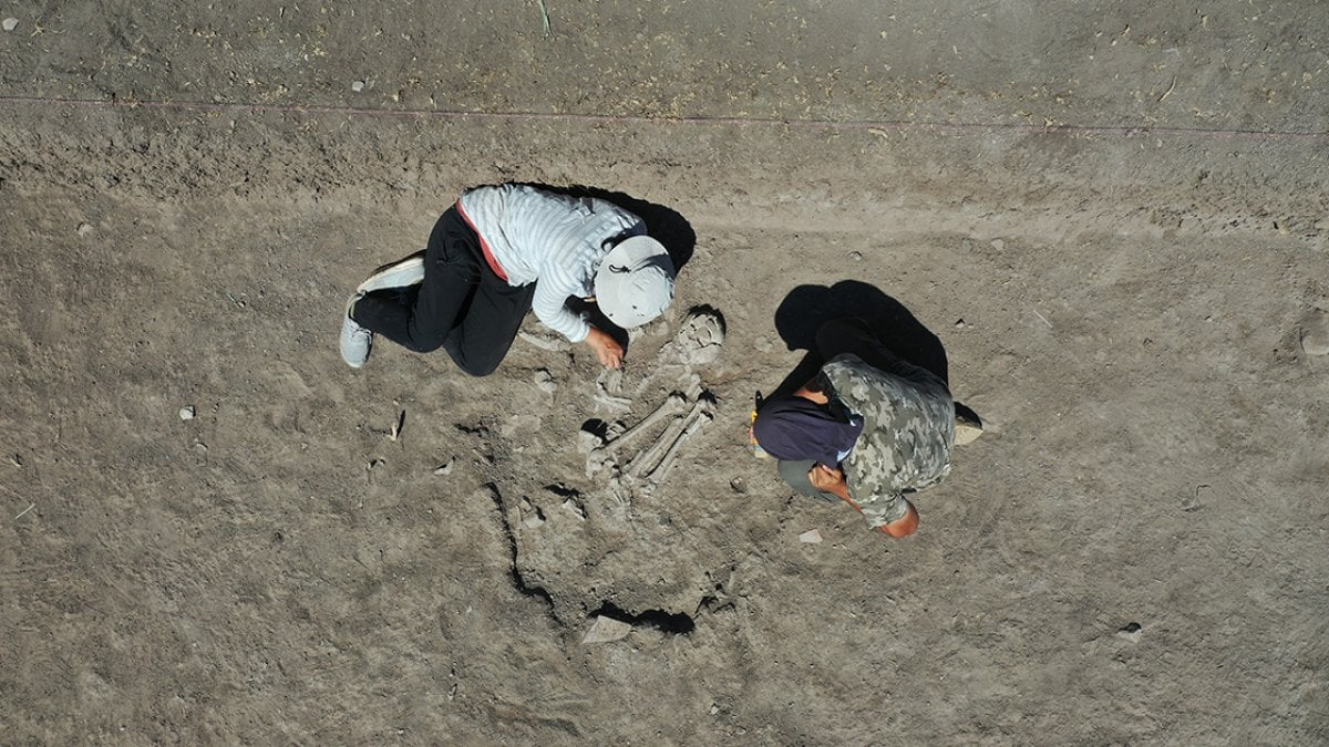 Kahramanmaraş'ta 7 bin 600 yıllık kadın iskeleti bulundu #2
