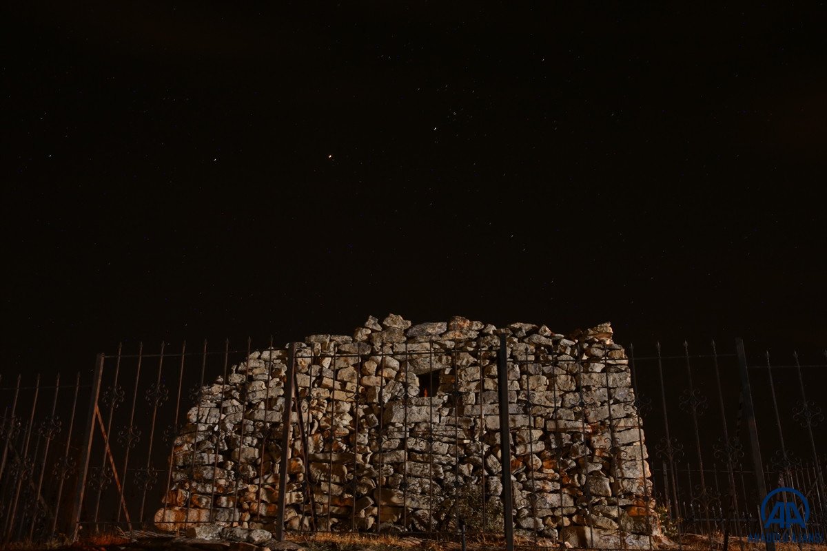 Siir te Işık Hadise sini izlemek için sabah namazında buluştular #1