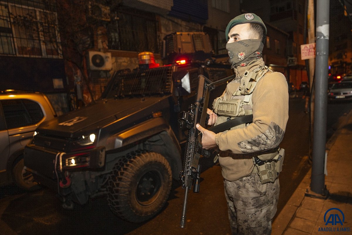 İstanbul da geniş kapsamlı  terör huzur güven  uygulaması yapıldı #5