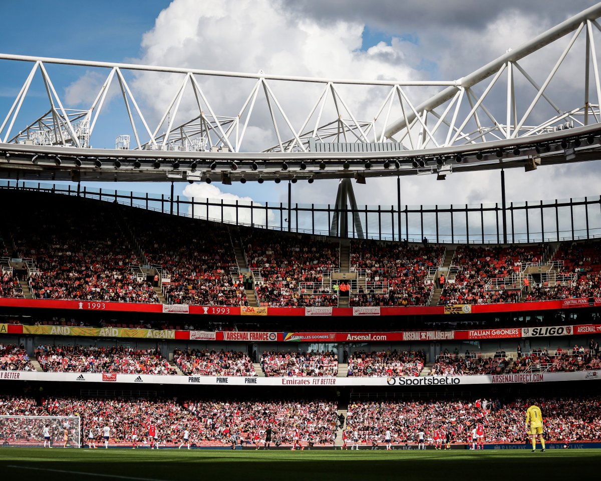 Arsenal - Tottenham maçında seyirci rekoru kırıldı #2