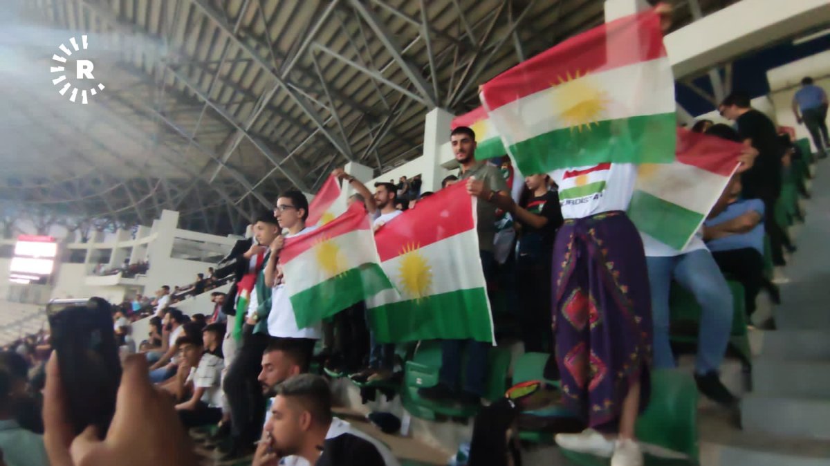 Amed - Bursaspor maçında Kürdistan bayrağı açıldı #4