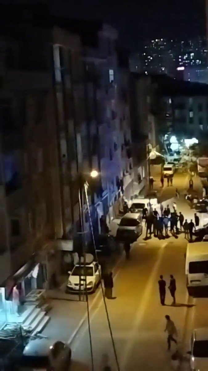 İstanbul da kavga eden çocuklar mahalleliyi düşük #1