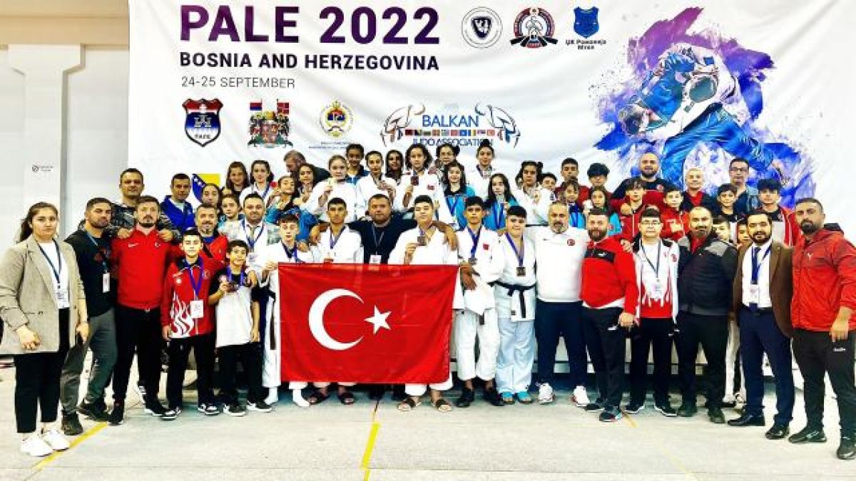 Minikler Balkan Judo Şampiyonası nda Türkiye birinci #1