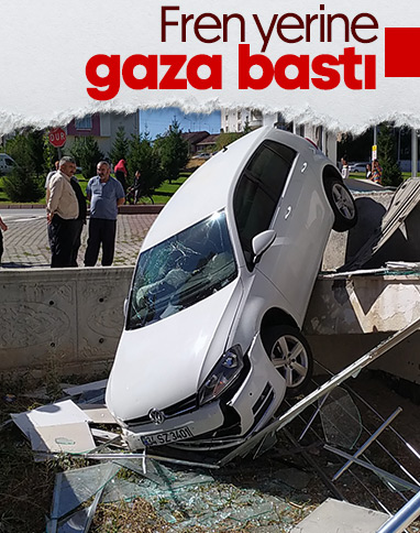 Sivas'ta panikleyen sürücü fren yerine gaza bastı 