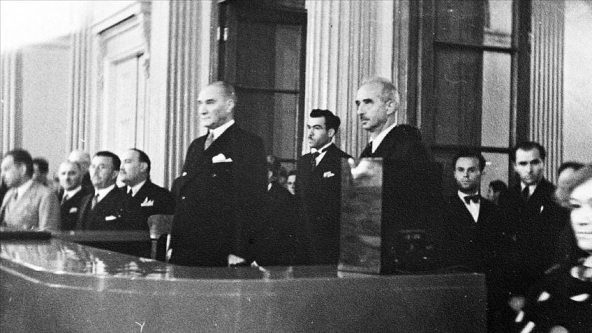 Atatürk'ün isteğiyle 88 yıl önce bugün ilan edilen bayram: Türk Dil Bayramı