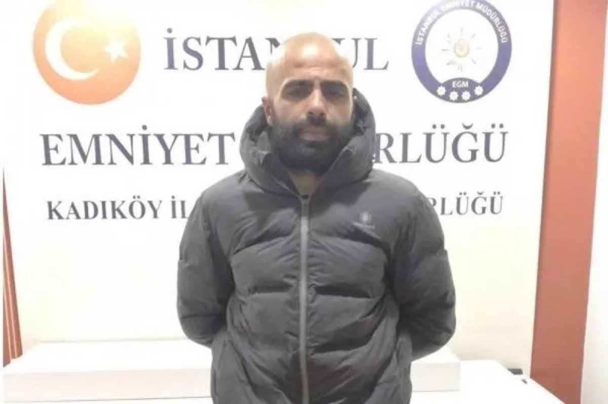 Kadıköy de metrodaki bıçaklı saldırgana 18 yıl 3 aya kadar hapis istemi #1