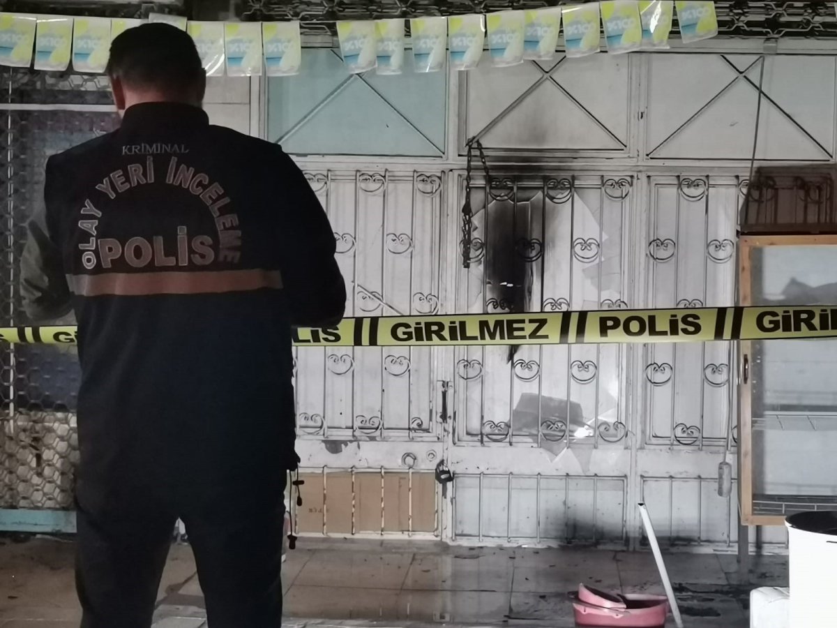 İzmir’in tekel bayisine molotoflu saldırı düzenlendi #1