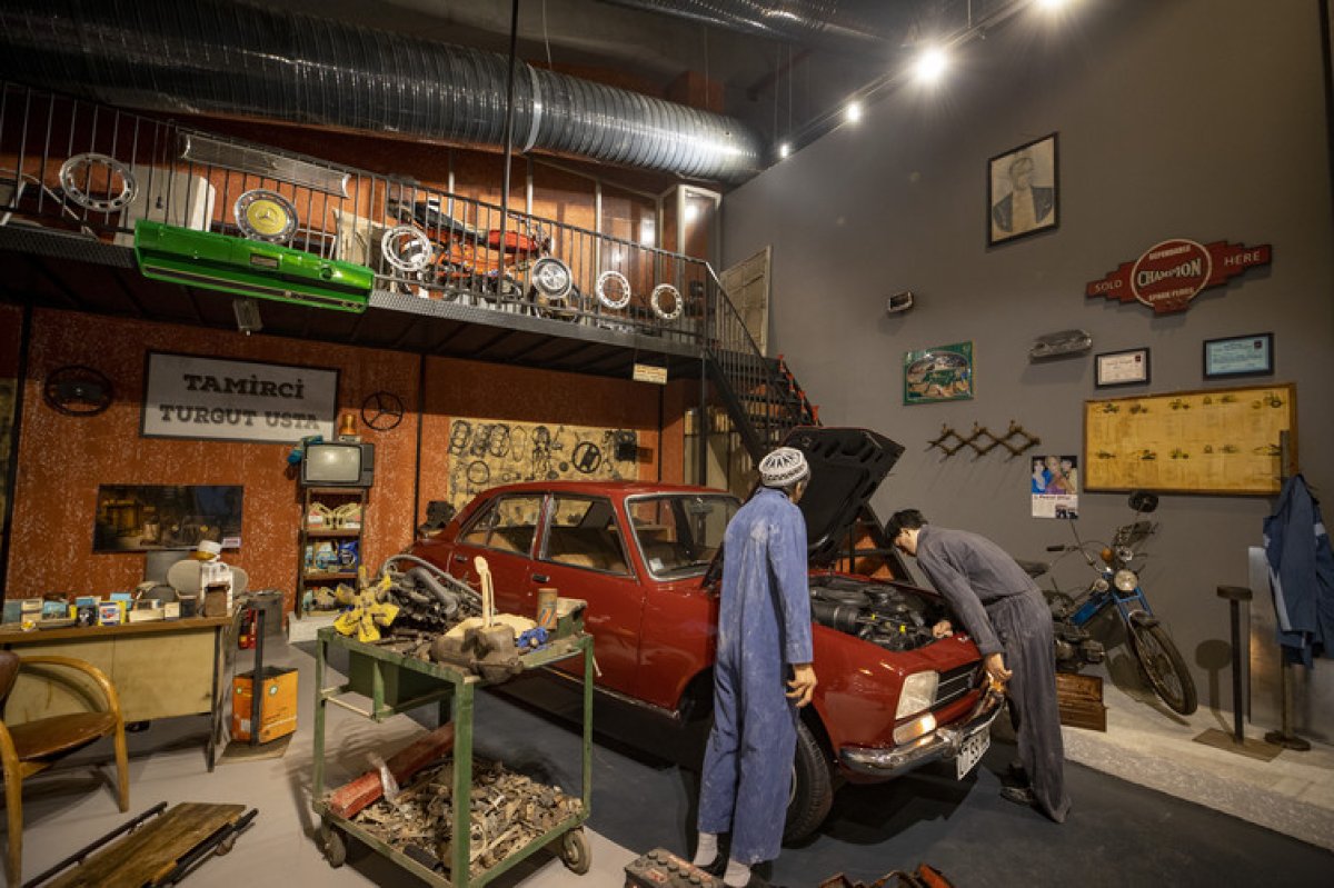 Antalya Araba Müzesi, ziyaretçilerini zamanda yolculuğa çıkarıyor #7