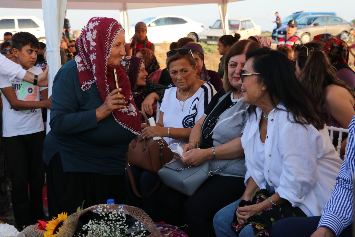 Türkan Şoray a şok: Fatma Girik öldü, sen ölme, bak kendine #3