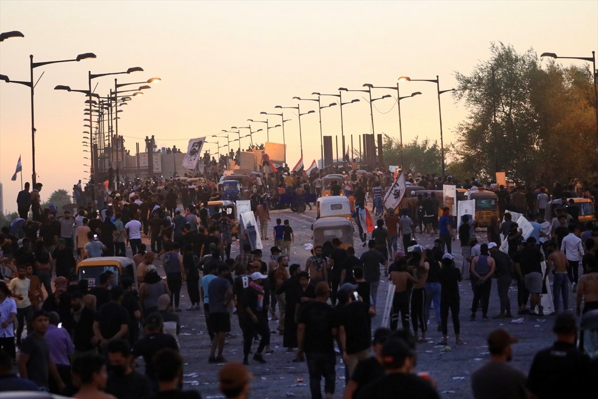 Bağdat Yeşil Bölge de protestolar: 133 yaralı #1
