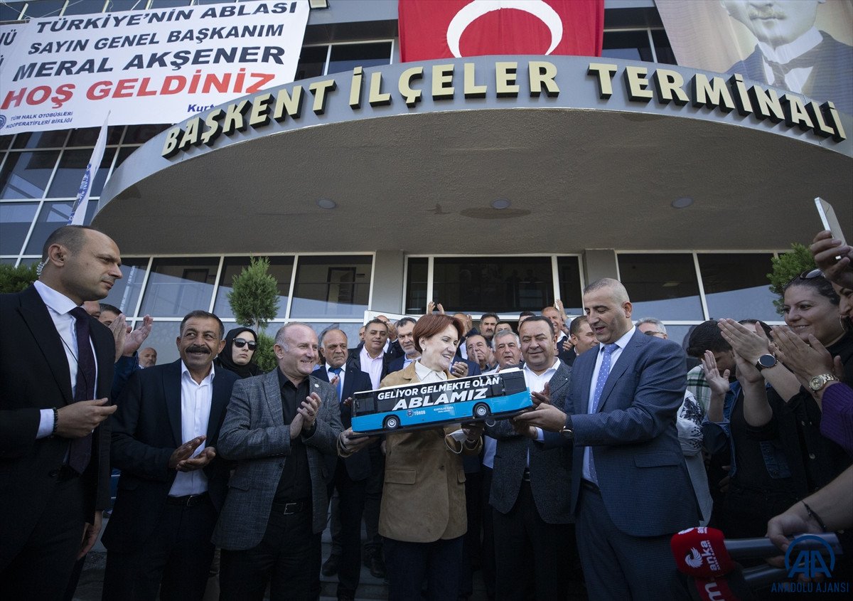 Meral Akşener, Ankara’da hal esnafını ziyaret etti #9